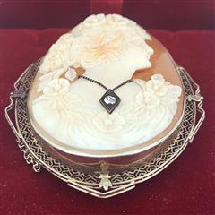 Vintage Cameo Gold-Diamond-Stone Brooch .10 CT. 14K Antique Gold 15g